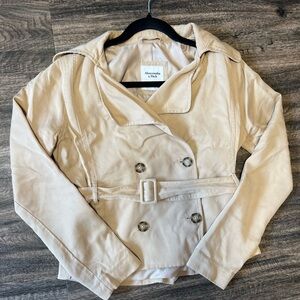 Abercrombie & Fitch Cropped Trench Coat